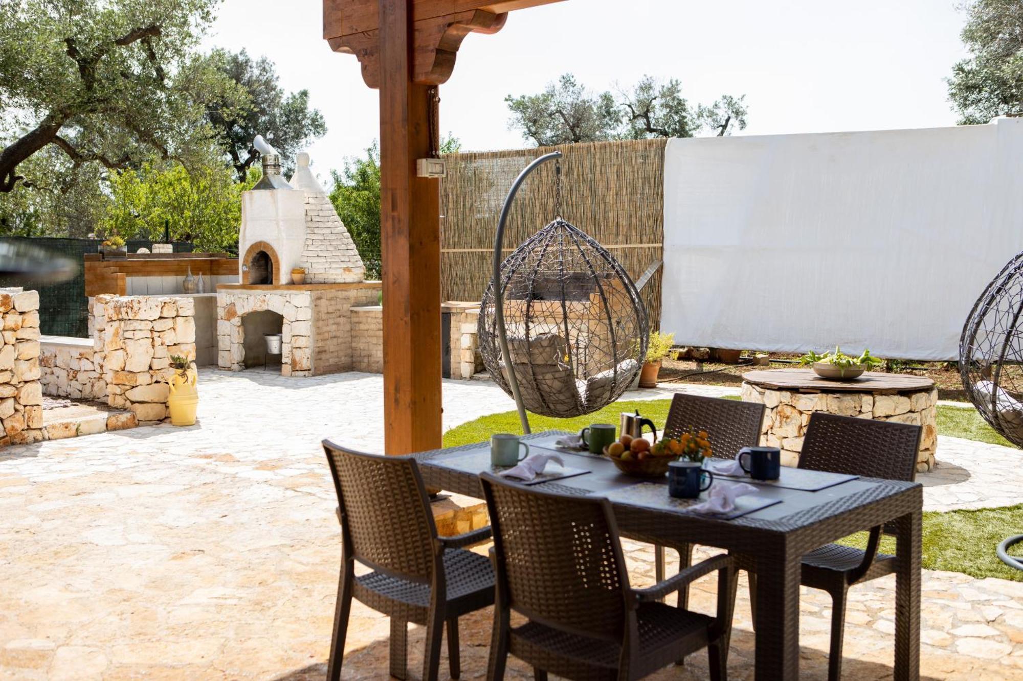 Villa Trullo Nonna Netta Con Piscina Idromassaggio E Area Giochi à Ceglie Messapica Extérieur photo