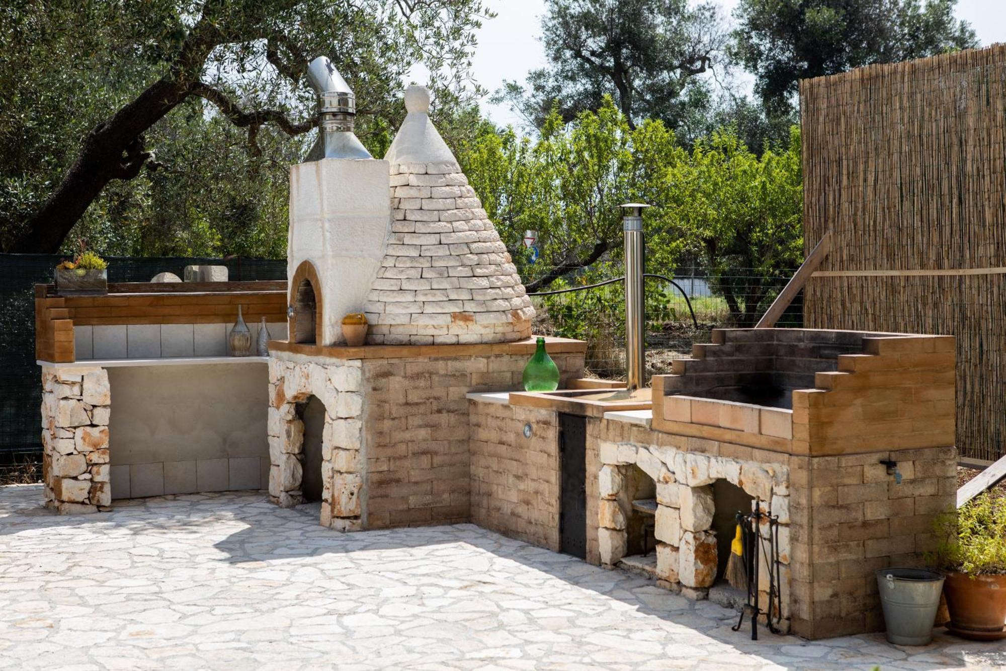 Villa Trullo Nonna Netta Con Piscina Idromassaggio E Area Giochi à Ceglie Messapica Extérieur photo