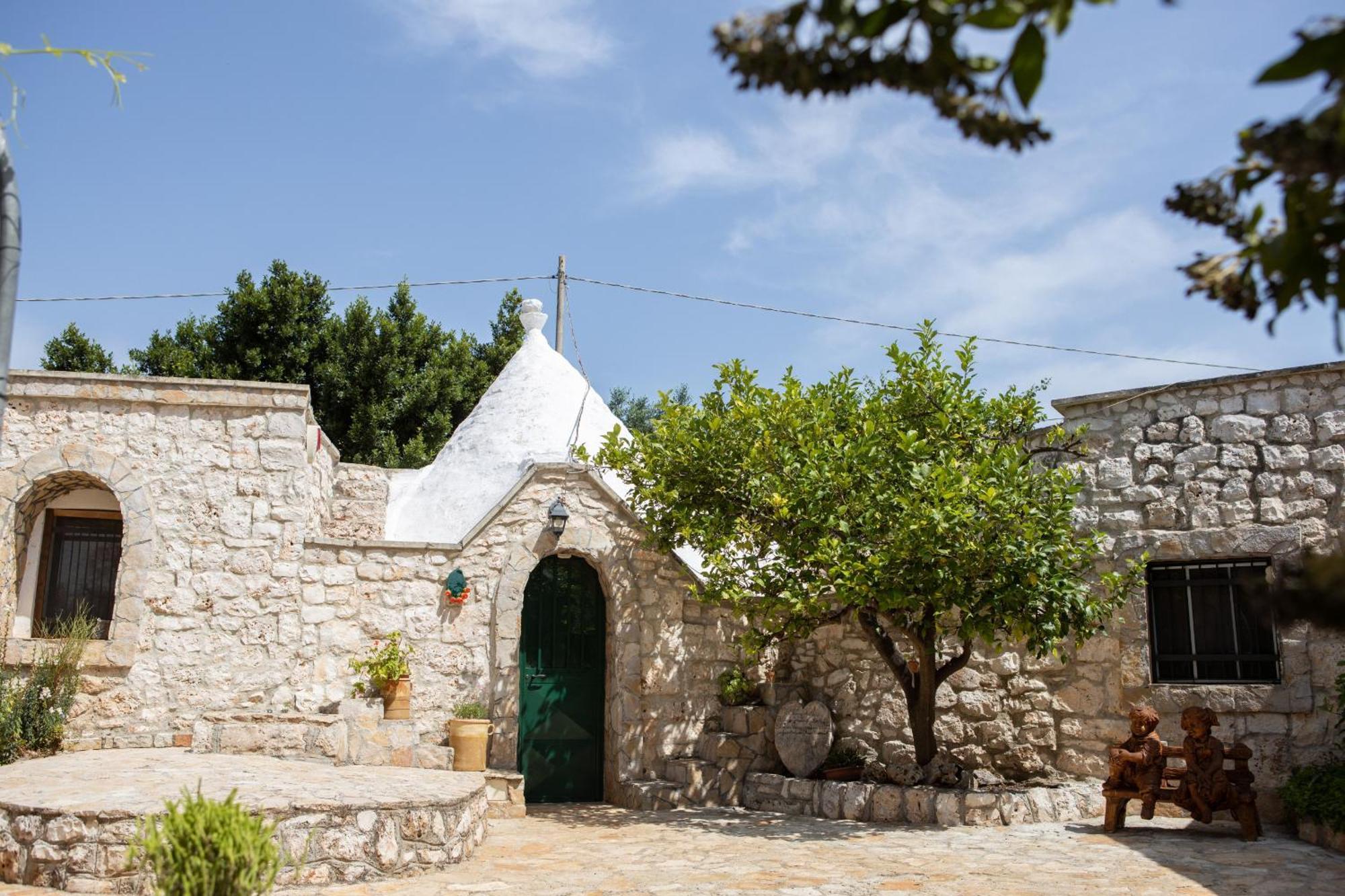Villa Trullo Nonna Netta Con Piscina Idromassaggio E Area Giochi à Ceglie Messapica Extérieur photo