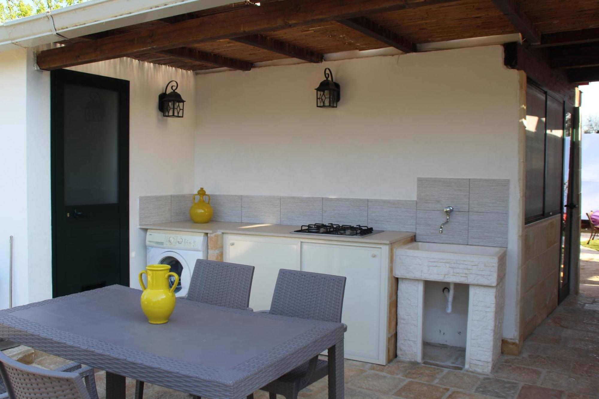 Villa Trullo Nonna Netta Con Piscina Idromassaggio E Area Giochi à Ceglie Messapica Extérieur photo