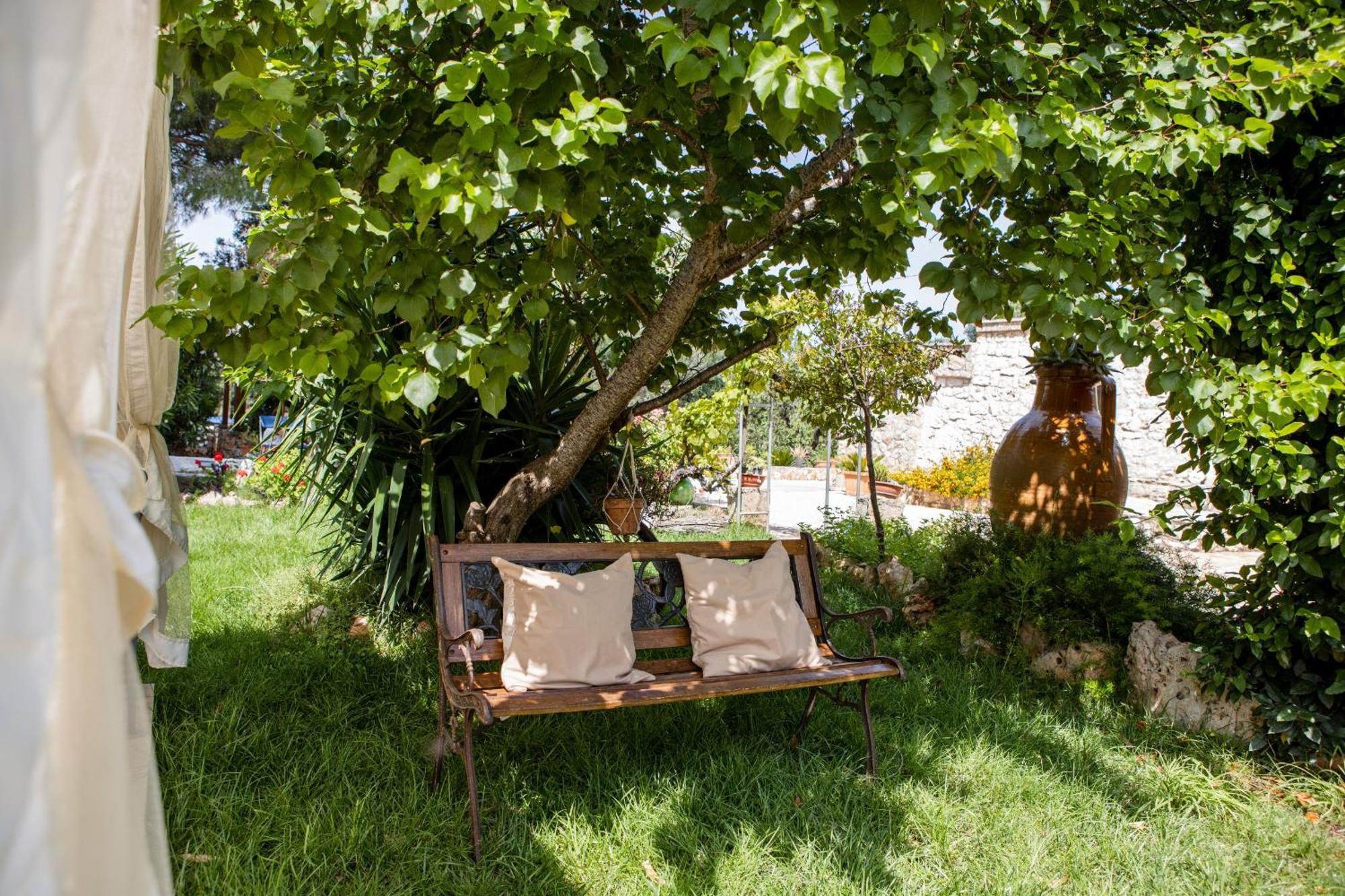 Villa Trullo Nonna Netta Con Piscina Idromassaggio E Area Giochi à Ceglie Messapica Extérieur photo