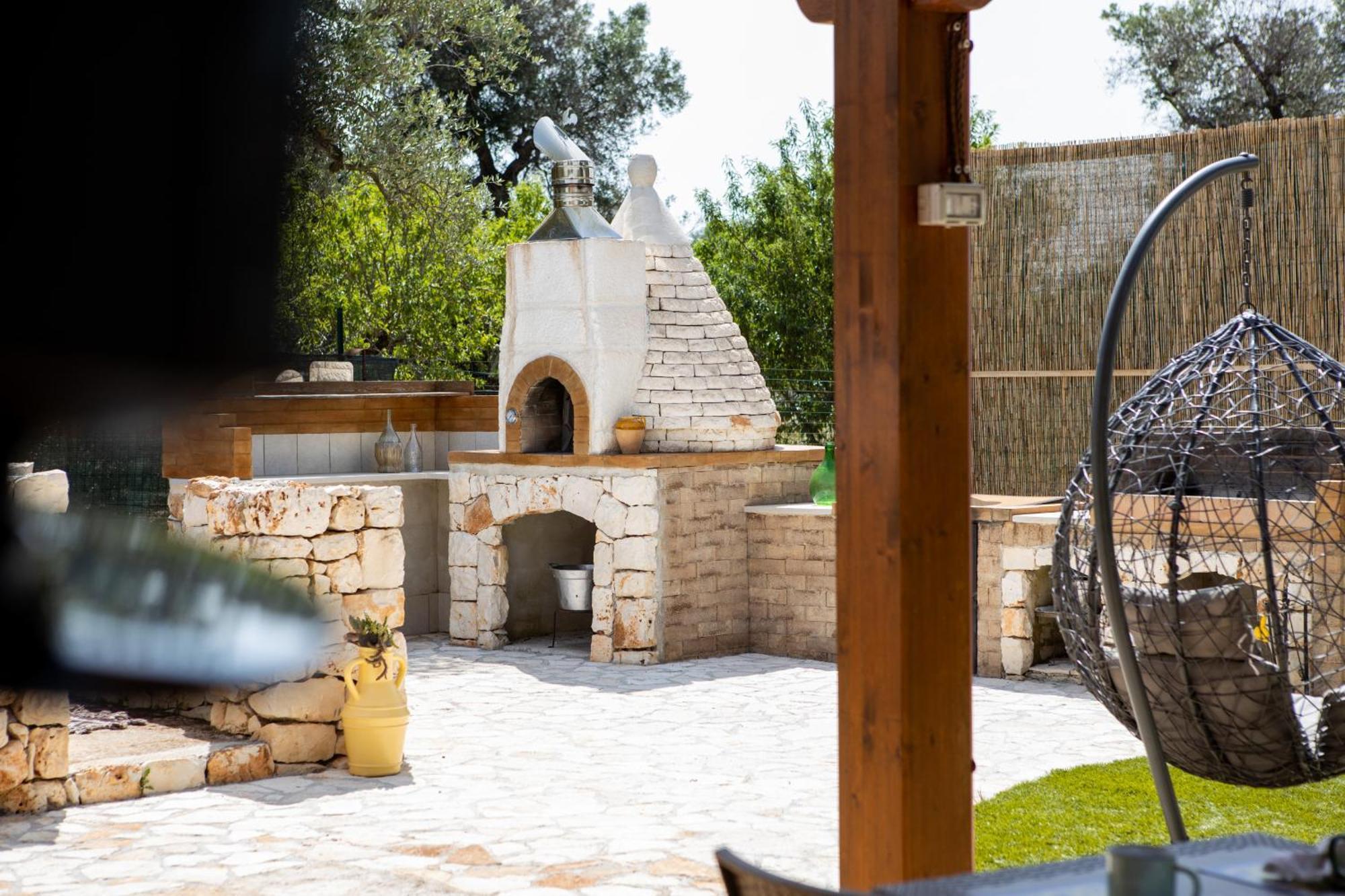 Villa Trullo Nonna Netta Con Piscina Idromassaggio E Area Giochi à Ceglie Messapica Extérieur photo