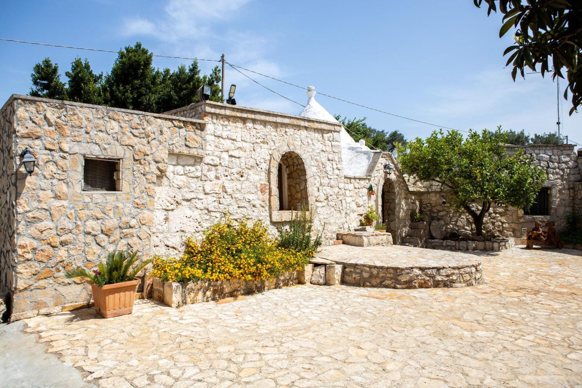 Villa Trullo Nonna Netta Con Piscina Idromassaggio E Area Giochi à Ceglie Messapica Extérieur photo