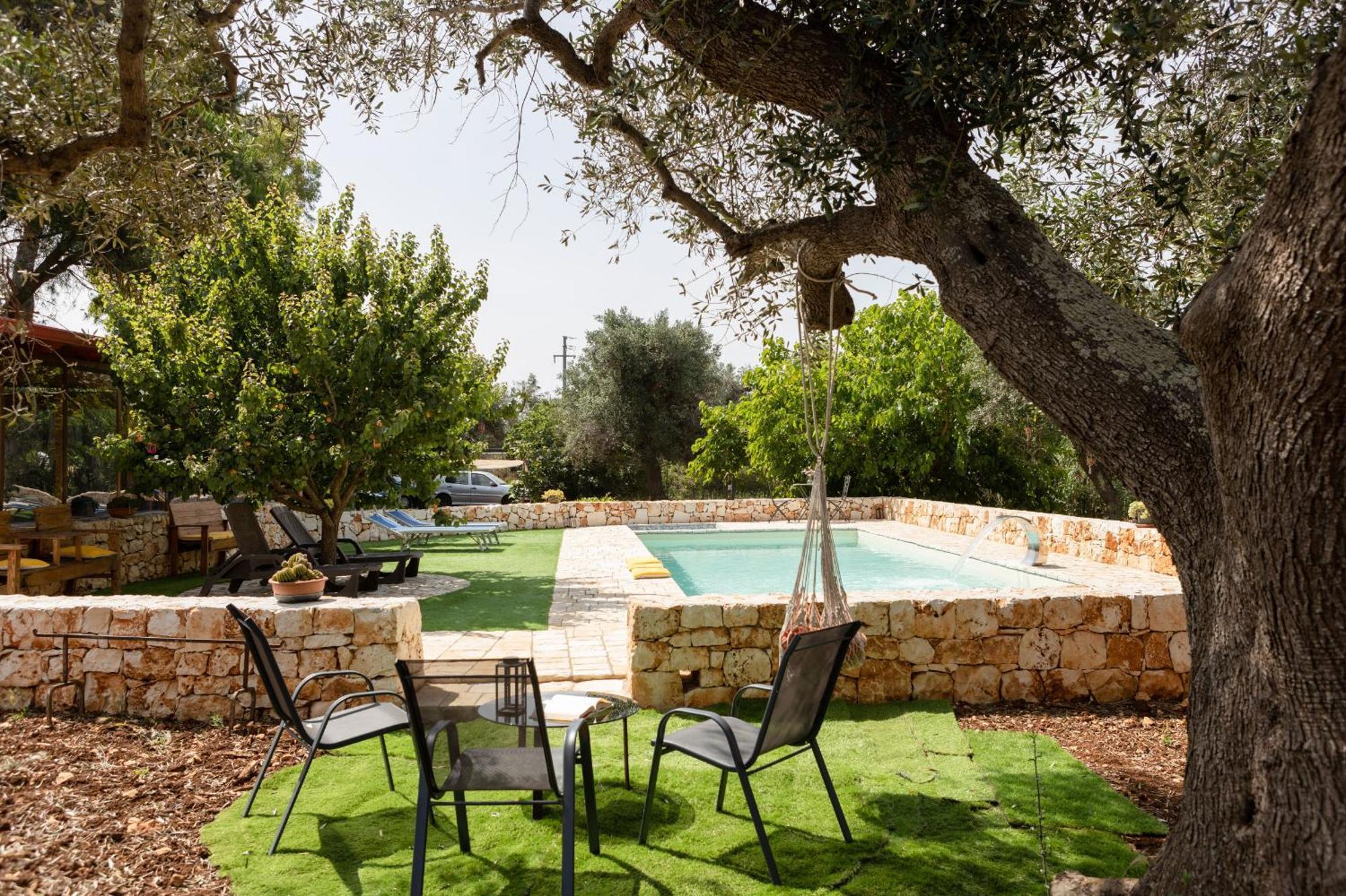Villa Trullo Nonna Netta Con Piscina Idromassaggio E Area Giochi à Ceglie Messapica Extérieur photo